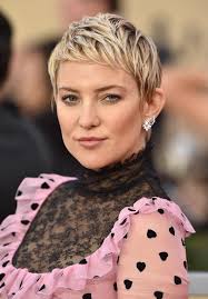 10 top lockigen bob frisuren länge 2013 mit tipps wie man einen. Diese Kurzhaarfrisuren Lassen Euch Um Jahre Alter Aussehen