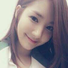 Stream Ella Moreno music