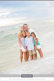 20 Fun And Creative Beach Photography Ideas Family Beach Pictures Beach Family Photos Beach Pictures Poses