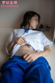 MSLASS梦丝女神] 班花灵唯 超纯系白净[50P]第5页(共5页),白百合汇聚全球精美的潮吹美腿,性感美腿丝袜美图,最新诱惑长腿丝袜色图排行榜,美腿丝袜www.7h9u.com