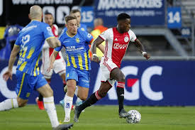 Nieuwkomer antony en klaas jan. Moment Of Promes Sends Ajax Three Points Clear As Psv See Red Dutchnews Nl