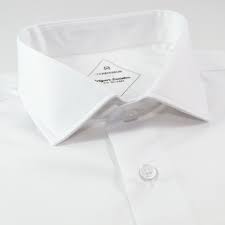 Vous avez le choix entre manches courtes ou longues dans des coloris variés. Le Chemiseur Chemise Blanche Homme Classique Popeline Chic