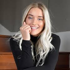 Rachel Nilsen's Instagram, Twitter & Facebook