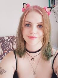 Jenna Crossley's Instagram, Twitter & Facebook