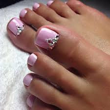 51 Lovely And Cute Wedding Pedicure Ideas To Brides Glitter Toe Nails Pretty Toe Nails Toe Nail Color