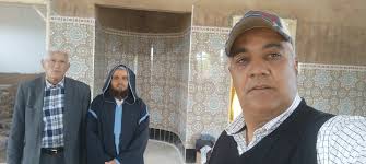 خوكم ا لبنات واخووكم اااه حط سلاح ومعايا مرتاح @ قولو لصحابو اهلو وحبابوا صافي عيونوا راهم فيا دابوا قولو ليهم راه حلف غيري عمرو يعرف سوارت قلبو و حياتو راها عندي. Ø®ÙˆÙƒÙ… Ø¨ÙˆØ¹Ù„Ø§Ù… ObÑ˜ave FeÑ˜sbuk