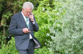 Google has many special features to help you find exactly what you're looking for. Ministerprasident Kretschmann Privat Null Bock Auf Das Smartphone Region Land Schwarzwalder Bote