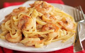 Tagliatelles Aux Crevettes Une Recette Super Simple Pour Les Amoureux De Pates Qui Souhaitent Inv Recette De Pates Facile Recette Pate Crevette Recette