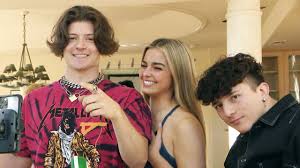 Tiktok Hype House How To Get Invited The Rules And More Entertainment Tonight In 2020 Hype Friend Photoshoot Celebrities