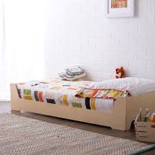 Warum wir unser bett verkauft haben und jetzt auf einem futon schlafen. Montessori Bett Idee Vorteile Moderne Kinderzimmer Designs
