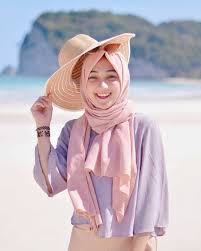 Baju dengan tema potongan yaitu baju yang model baju yang lagi trend desain simple modern. 18 Trend Model Baju Hijab 2018 Terbaru Desain Casual Modern Baju Pengantin Muslim