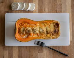 Butternut Farci Au Chevre Au Four Recette Recette Butternut Four Idee Recette Vegetarienne Recettes De Cuisine