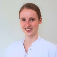 Anna Valenta's Instagram, Twitter & Facebook