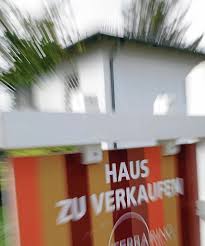 Passende wohneinheiten in diesem projekt: Was Eine Trittschalldammung Unter Dem Boden Leisten Kann Warmegedammte Altere Hauser Sind Oft Besonders Hellhorig Ein Neuer Estrich Sollte Schwimmend Verlegt Werden Endlich Ruhe Bauen Und Wohnen Esslinger Zeitung