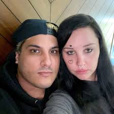 Amanda Bynes 'Not Married' Despite Paul Michael Ring Photo