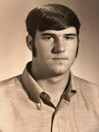 This guy still scares the absolute crap out of me I still can't watch it  and I'm 53 lol who else got scared