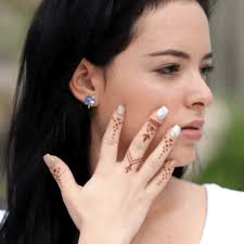 10 Charming New year Henna Tattoo Designs to match your Outfit