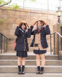 さっとん on instagram たまには制服コーデの 紹介メモもということで レディヘアバンド tdr販売品 マフラー 左 eastboy ストール 右 wego 制服リボン eastboy カーディガン uniqlo スマホケース 右 accommo ファッション カーディガン 制服