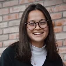 Marisa Long's Instagram, Twitter & Facebook