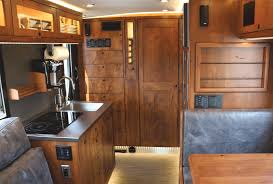 Earthroamer is the world's leading designer and manufacturer of four wheel drive, self sufficient, luxury expedition vehicles. Earthroamer Xv Lts Family Rving Magazine