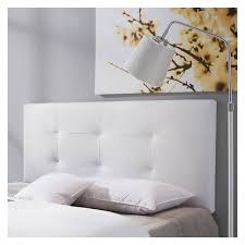 A poser simplement derrière le lit, cette tête de lit en bois habillera tout de suite votre lit avec élégance. Tete De Lit Blanc 160 Rue Du Commerce