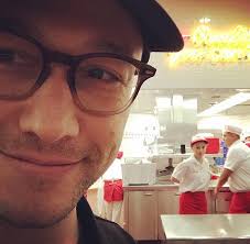 Joseph Gordon-Levitt agregó una...