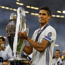 В матче первого тура сливочные разгромили алавес. Pena Madridista Baku Real Madrid Azerbaijan Supporters Club Rafael Varan V Sostave Real Madrid 357 Matchej 3h La Liga 4h Liga Chempionov 1h Kubok Ispanii