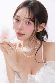 此為包場拍攝.ᐟ‪‪.ᐟ 雪中溫泉初体験❄️♨️ 白白的暖暖的宇宙浪漫🌫️ とても幸せ🤍 幫大家科普一下日本裸湯不穿外不可以露出刺青呦#‬‬