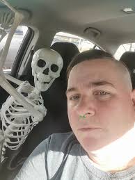 My skeleton went to the mechanics with my car. He's been gone since Monday  and I kind of miss him 😆