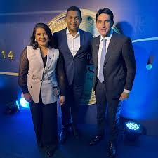 10 anos do Templo de Salomão! Dia memorável e que marca mais uma etapa de  nossas vidas e o nosso ministério. Eu e a Thai temos a certeza que a benção  do