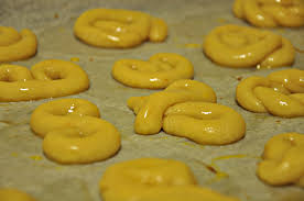 Greek Easter Cookies With Lots Of Fun And Without Ammonia Koulourakia Recipe Easter Cookies Greek Cookies