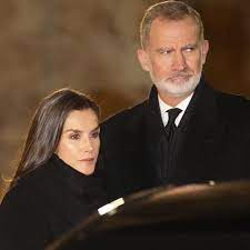 La reina Letizia, sobria y elegante, acude a la misa por los fallecidos de  la DANA | Mujerhoy