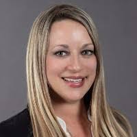 Julie Vollmer's Instagram, Twitter & Facebook