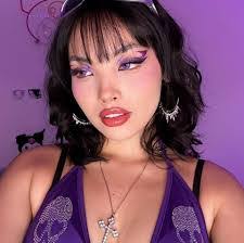 Lucia Boone's Instagram, Twitter & Facebook