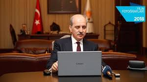 1988 senesinde sevgi kurtulmuş ile evlenen numan kurtulmuş'un bu evlilikten ayşe adında bir kızı ve i̇smail, emir adından iki erkek evladı bulunmaktadır. Numan Kurtulmus Favori Aa Fotograflarini Secti