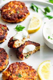 Place the patties in the hot skillet, making sure to not overcrowd the pan—depending on your skillet size, you may have to do 2 or 3 batches. Salmon Cakes Paleo Whole30 Keto The Paleo Running Momma