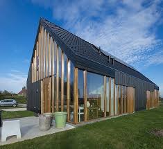 Maison Bois Contemporaine Hollandaise Comme Un Oiseau Noir Sechant Ses Ailes Au Soleil Construire Tendance Architecture Architect Architecture House