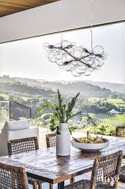 A Modern Getaway With Gusto In Wine Country Luxe Interiors Design Countryside House Wine Country Napa Style
