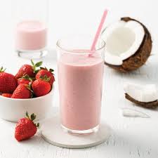 Smoothie Fraises Bananes Et Lait De Coco Les Recettes De Caty Recette En 2020 Smoothie Fraise Smoothie Banane Fraise Smoothie Lait De Coco