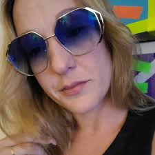 Stream Leia Richardson music