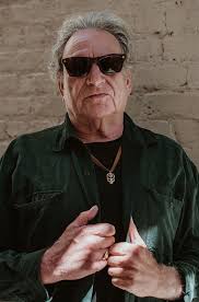 Big Steve's Instagram, Twitter & Facebook