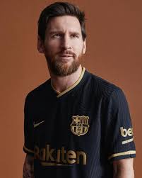 Black And Gold Barca Kit 85 5b Begenme 874 Yorum Instagram Da Bleacher Report Football Brfootball Messi Pique And Frenkie Model Fcbarcelo In 2020 Lionel Messi Messi Messi And Ronaldo