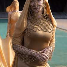 10 Best Yellow Costumes From FantasySci-Fi Movies - HubPages