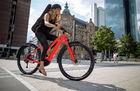Hart Im Nehmen Die Neuen Cannondale Canvas Neo Urban E Bikes Urbanbike News Elektrofahrrad E Bike Fahrrad