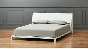 Platform beds tend to have a clean, modern look that work well in contemporary design. Weebluefish Juni 2019
