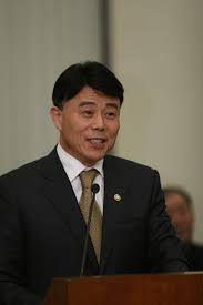 본명은 박근영이었으나 2005년 박연수로 개명하였다. ë°•ì—°ìˆ˜ 1953ë…„ ìœ„í‚¤ë°±ê³¼ ìš°ë¦¬ ëª¨ë'ì˜ ë°±ê³¼ì‚¬ì „