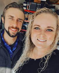 Hello all. I'm ready to lose weight with skinny fit. My goal is to lose  40-45 pounds and eat healthier. I'd hope to lose the weight by summer!