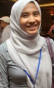 Menteri besar kelantan, dato' ahmad yakob telah mengisytiharkan pembubaran dewan undangan negeri kelantan pada 7 april 2018 setelah mendapat perkenan oleh pemangku raja kelantan, tengku muhammad faiz petra. Nurul Izzah Anwar Complete Wiki Biography With Photos Videos