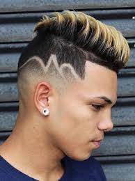 Mau coba model rambut belah samping? Gaya Rambut Garis Model Rambut