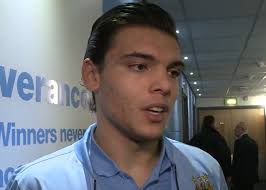 Karim Rekik : « J'espère devenir un grand joueur de Manchester City »